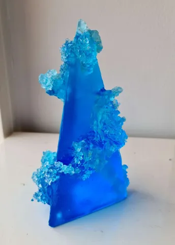 ECEM KÜPELİ — “Deconstruction Series - 2”, 2021 "Deconstruction Series - 2" eseri ECEM KÜPELİ tarafından 2021 yılında 9x9x18 cm ölçülerinde Kalıpla Şekillendirme tekniği ile yapılmıştır.