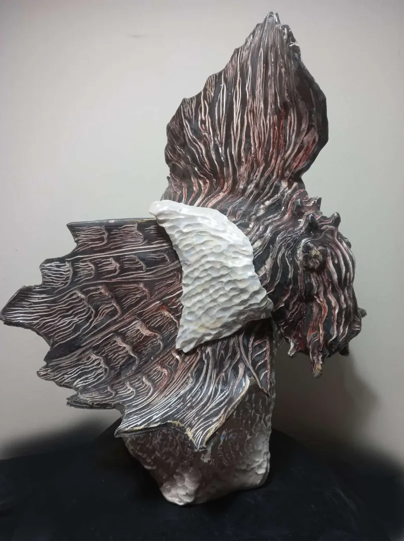 "Aslan Balığı 1" eseri ORÇUN İLTER tarafından 2021 yılında 41x39x31 cm ölçülerinde Seramik elle şekillendirme 1200°C tekniği ile yapılmıştır.