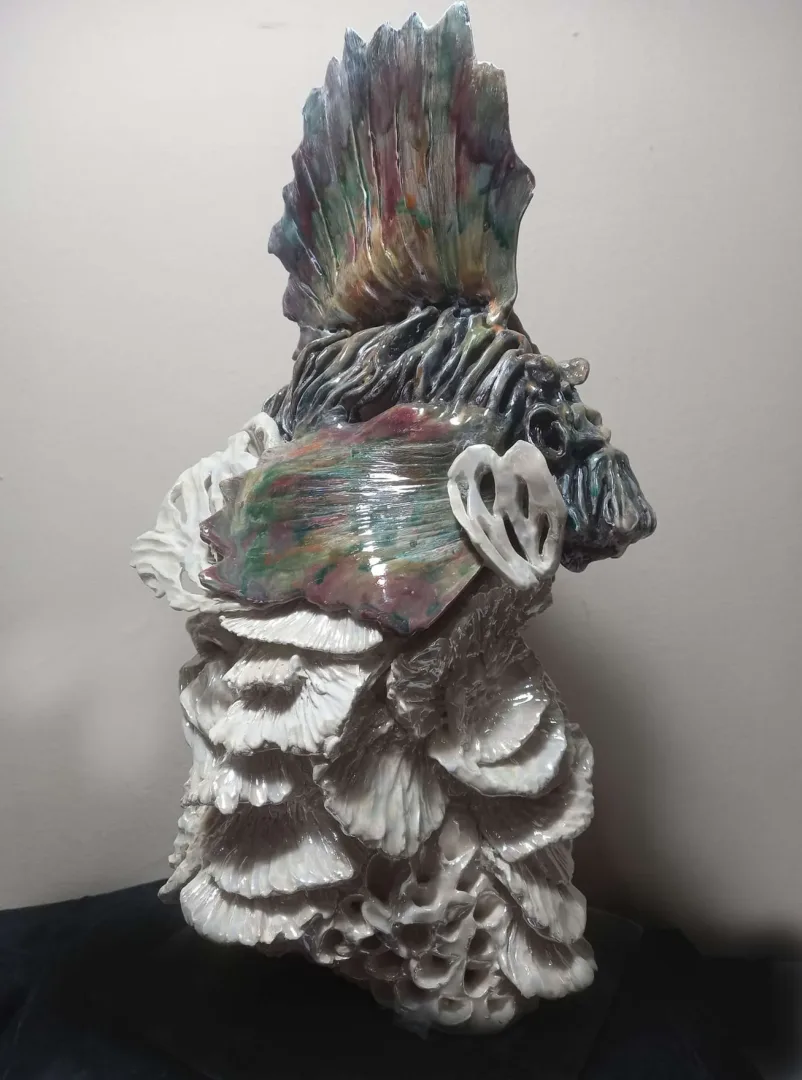 yakınlaştır "Aslan Balığı 2" eseri ORÇUN İLTER tarafından 2021 yılında 41x23x19 cm ölçülerinde Seramik elle şekillendirme 1200°C tekniği ile yapılmıştır.