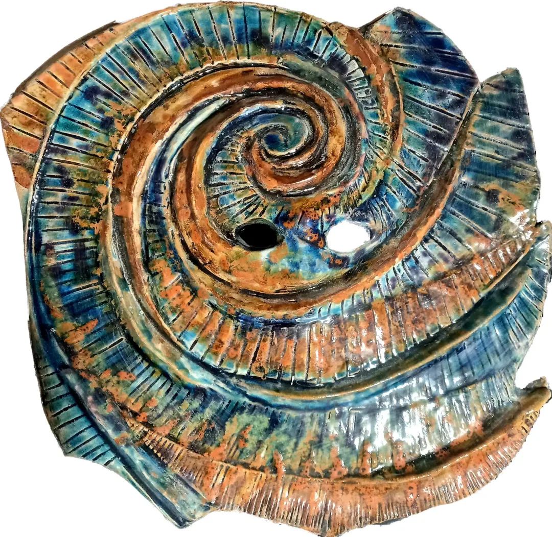 yakınlaştır "Mistik" eseri ORÇUN İLTER tarafından 50x50 cm ölçülerinde Seramik elle şekillendirme 1100°C tekniği ile yapılmıştır.