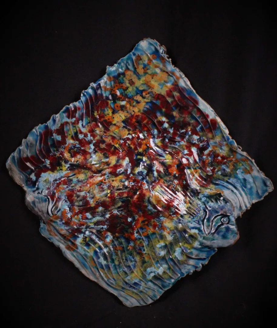 "Renkler yaşam" eseri ORÇUN İLTER tarafından 2016 yılında 40x40 cm ölçülerinde Seramik pano 1150°C tekniği ile yapılmıştır.