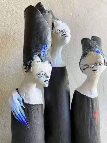 EKİN YÜKSEL — “Üçlü Figür”, 2021 "Üçlü Figür" eseri EKİN YÜKSEL tarafından 2021 yılında 33x12x43 cm ölçülerinde Seramik tekniği ile yapılmıştır.