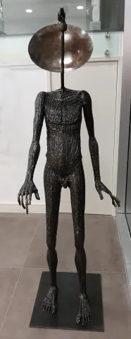 MUSTAFA TUĞRUL — “The contact”, 2021 "The contact" eseri MUSTAFA TUĞRUL tarafından 2021 yılında 191x70x60 cm ölçülerinde Metal tekniği ile yapılmıştır.