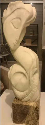 "Masal" eseri DEMET KAYA tarafından 2022 yılında 91x21x20 cm ölçülerinde Afyon Mermeri tekniği ile yapılmıştır.
