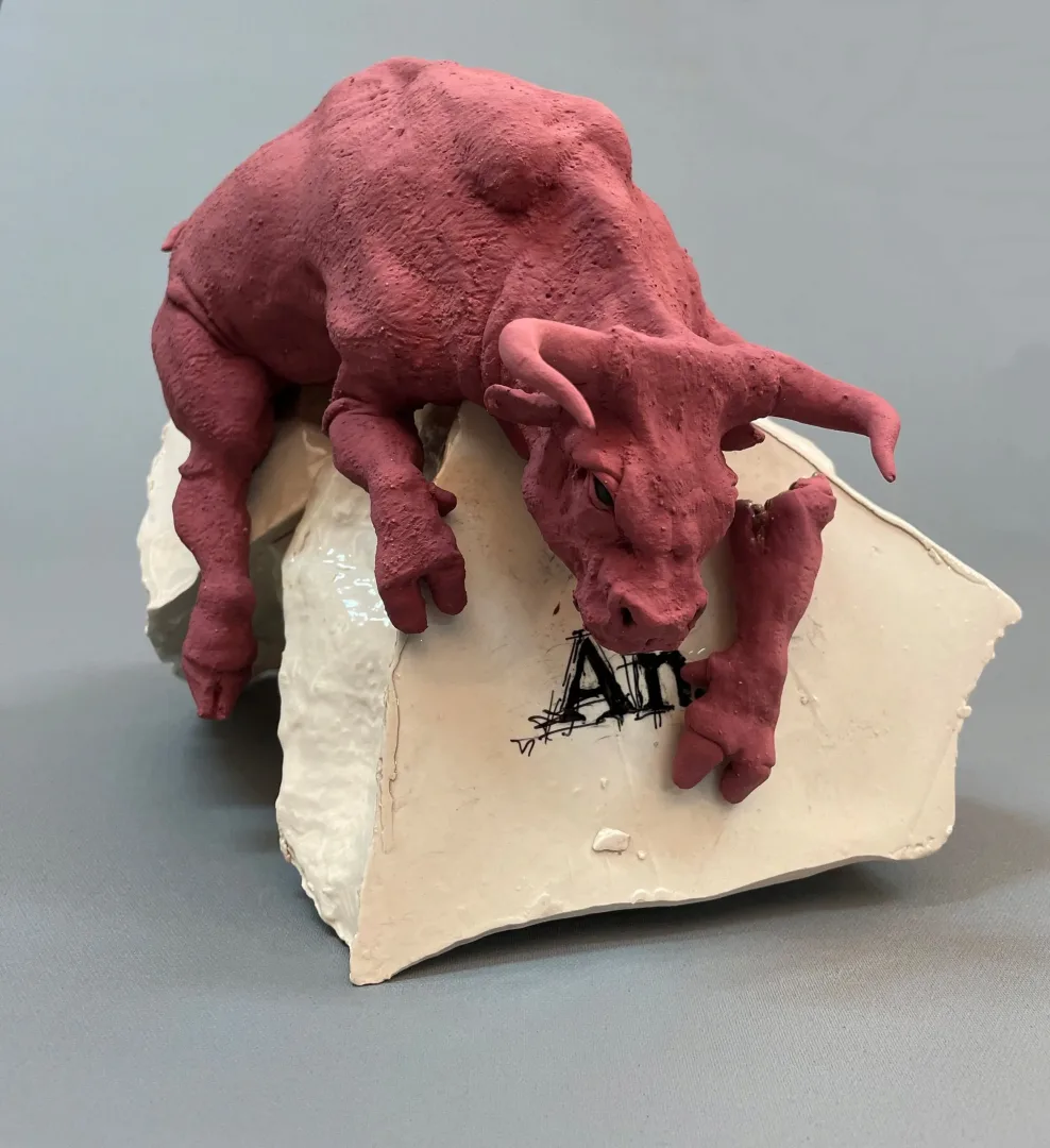 yakınlaştır "An" eseri BUĞRA ÖZER tarafından 2022 yılında 20x25x30 cm ölçülerinde Stoneware kil, Serbest elle şekillendirme ve dekor 1080 °C tekniği ile yapılmıştır.
