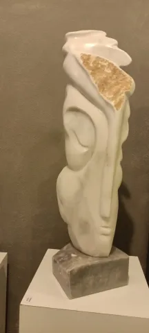 Bu eser DEMET KAYA tarafından Afyon Mermeri tekniği ile yapılmıştır.