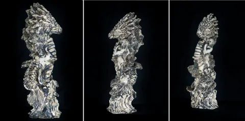 "Cesaret" eseri ORÇUN İLTER tarafından 2022 yılında 25x25x60 cm ölçülerinde Elle serbest Şekillendirme, 1100°C tekniği ile yapılmıştır.