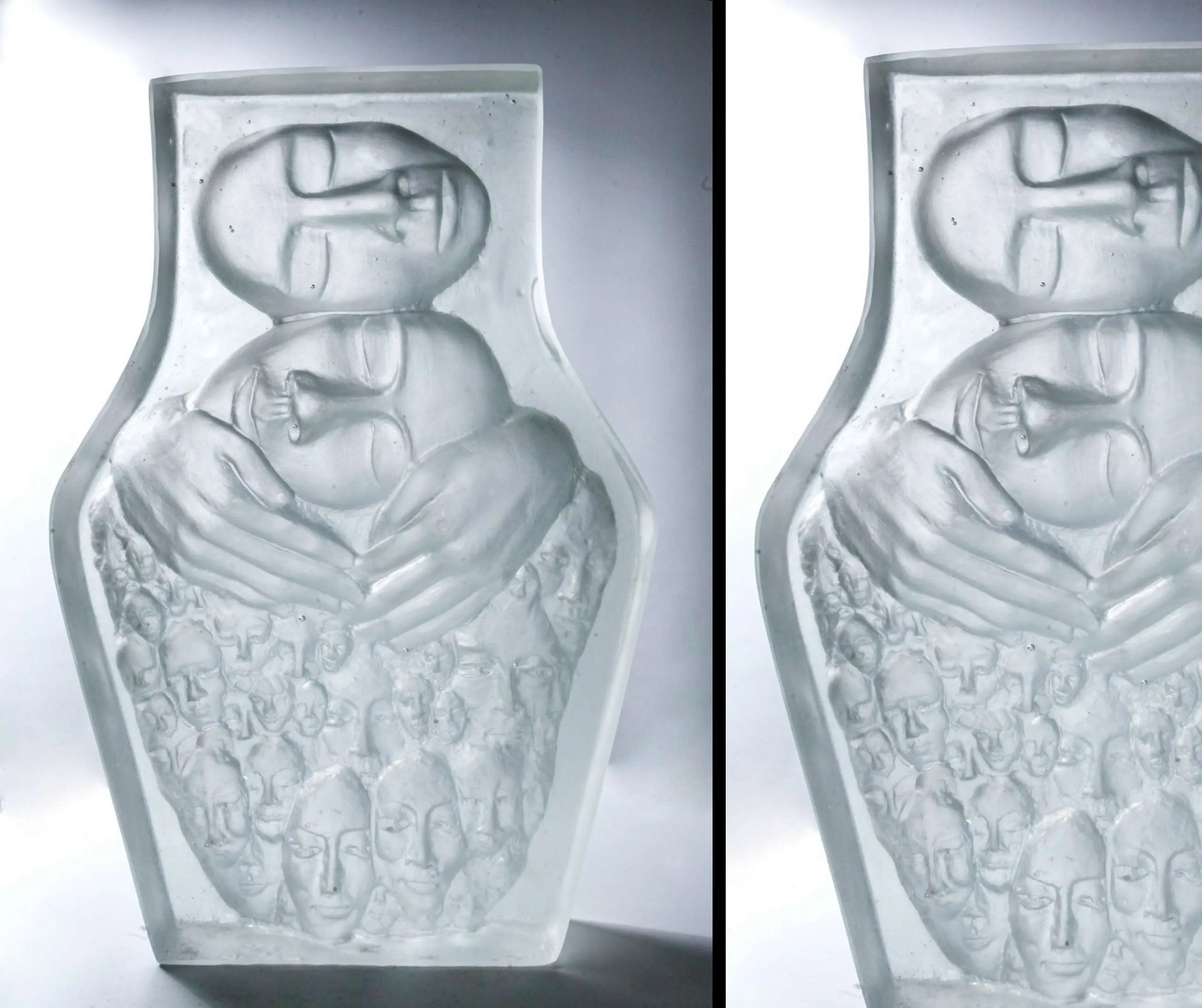 "The Mader II" eseri HALE FERİHA HENDEKCİGİL tarafından 2021 yılında 40x20x13 cm ölçülerinde Cam Döküm - Negatif Rölyef tekniği ile yapılmıştır.