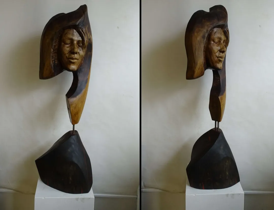 AZİMET KARAMAN — “İsimsiz”, 2022 "İsimsiz" eseri AZİMET KARAMAN tarafından 2022 yılında 100x25x26 cm ölçülerinde Ceviz yontu tekniği ile yapılmıştır.