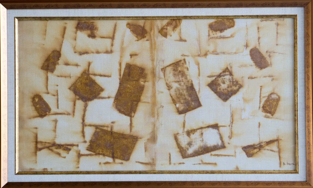 yakınlaştır "Köşeler" eseri DUYGU İREM CAN tarafından 2022 yılında 46x76 cm ölçülerinde Kumaş Üzeri Pas Baskı / Rust Printing tekniği ile yapılmıştır.