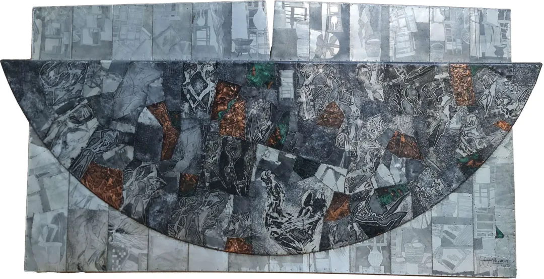 "İsimsiz" eseri HAYATİ MİSMAN tarafından 2009 yılında 110x220 cm ölçülerinde Metal tekniği ile yapılmıştır.