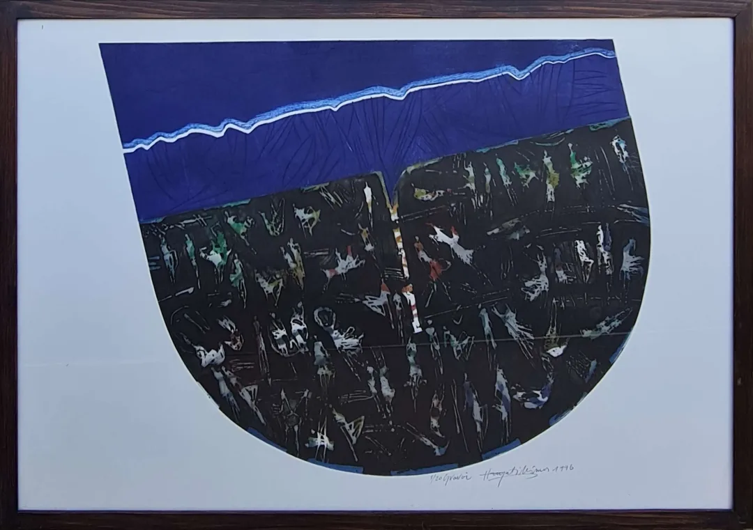HAYATİ MİSMAN — “İsimsiz”, 1996 "İsimsiz" eseri HAYATİ MİSMAN tarafından 1996 yılında 66x99 cm ölçülerinde Gravür 1-20 tekniği ile yapılmıştır.
