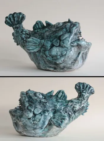 Bu eser MURAT TOLGA tarafından 2021 yılında 15x23x11 cm ölçülerinde 1040°C Seramik Heykel tekniği ile yapılmıştır.