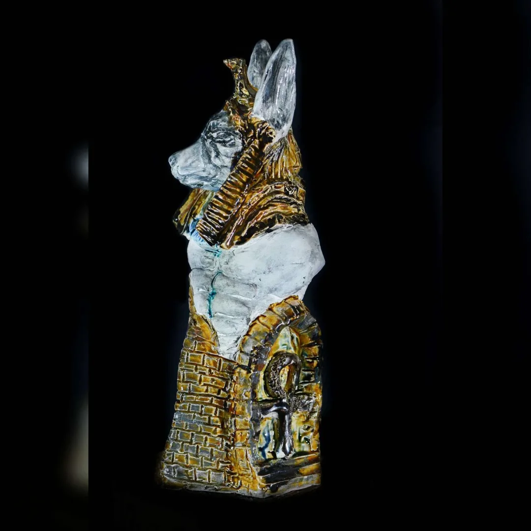 yakınlaştır "anubis" eseri ORÇUN İLTER tarafından 2022 yılında 37x18x18 cm ölçülerinde Seramik elle şekillendirme 1100°C tekniği ile yapılmıştır.