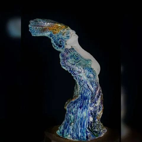 "atlantis-1" eseri ORÇUN İLTER tarafından 2022 yılında 34x18x18 cm ölçülerinde Seramik elle şekillendirme 1100°C tekniği ile yapılmıştır.