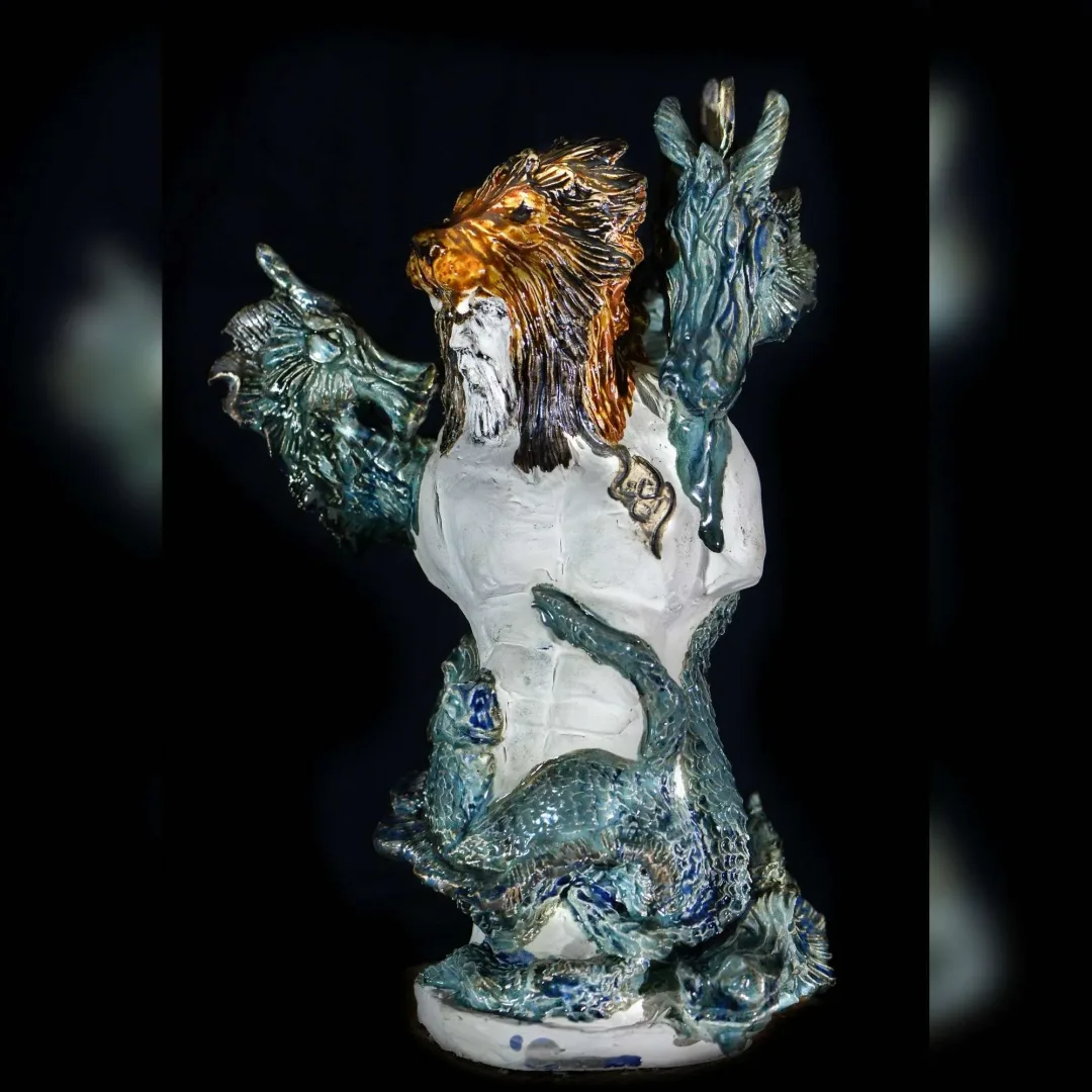 yakınlaştır "herkül" eseri ORÇUN İLTER tarafından 2022 yılında 38x18x18 cm ölçülerinde Seramik elle şekillendirme 1100°C tekniği ile yapılmıştır.