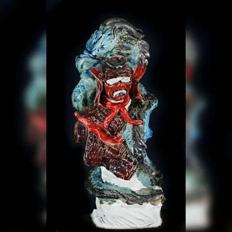 "samurai" eseri ORÇUN İLTER tarafından 2022 yılında 37x18x18 cm ölçülerinde Seramik elle şekillendirme 1100°C tekniği ile yapılmıştır.