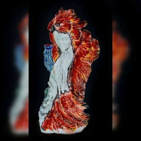 "simurg" eseri ORÇUN İLTER tarafından 2022 yılında 37x18x18 cm ölçülerinde Seramik elle şekillendirme 1100°C tekniği ile yapılmıştır.