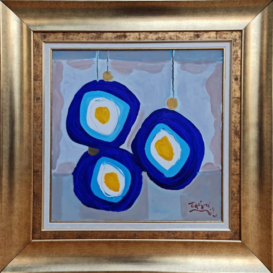 yakınlaştır "Nazar boncukları" eseri ADNAN TURANİ tarafından 2004 yılında 60x60 cm ölçülerinde Tuval üzeri yağlı boya tekniği ile yapılmıştır.