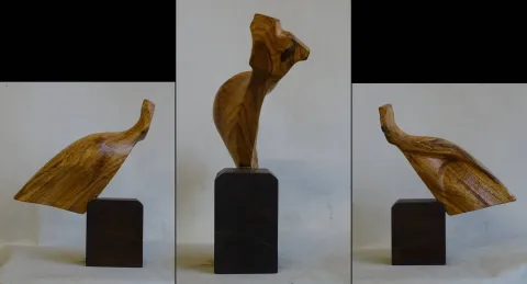 "İsimsiz" eseri AZİMET KARAMAN tarafından 2023 yılında 29x28x10 cm ölçülerinde Zeytin Ağacı tekniği ile yapılmıştır.