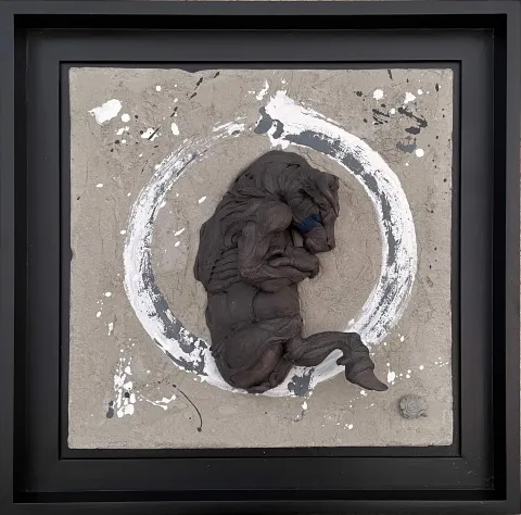 "Döngü-IV" eseri BUĞRA ÖZER tarafından 2023 yılında 63x63 cm ölçülerinde Stoneware Seramik Çamuru Serbest, Elle Şekillendirme Karışık Teknik 1245 C° tekniği ile yapılmıştır.