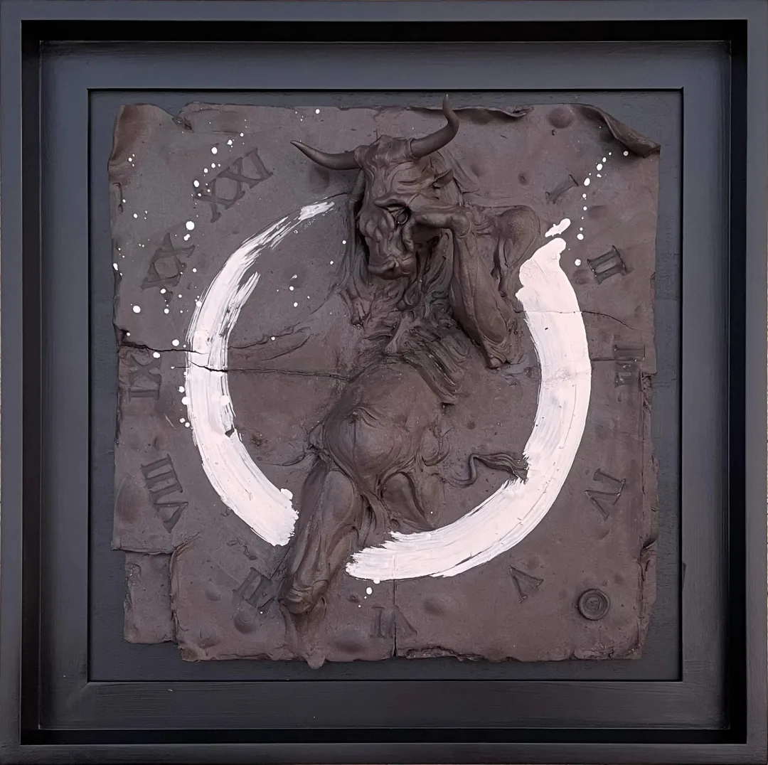 yakınlaştır "Döngü-I" eseri BUĞRA ÖZER tarafından 2023 yılında 63x63 cm ölçülerinde Stoneware Seramik Çamuru Serbest, Elle Şekillendirme Karışık Teknik 1245 C° tekniği ile yapılmıştır.