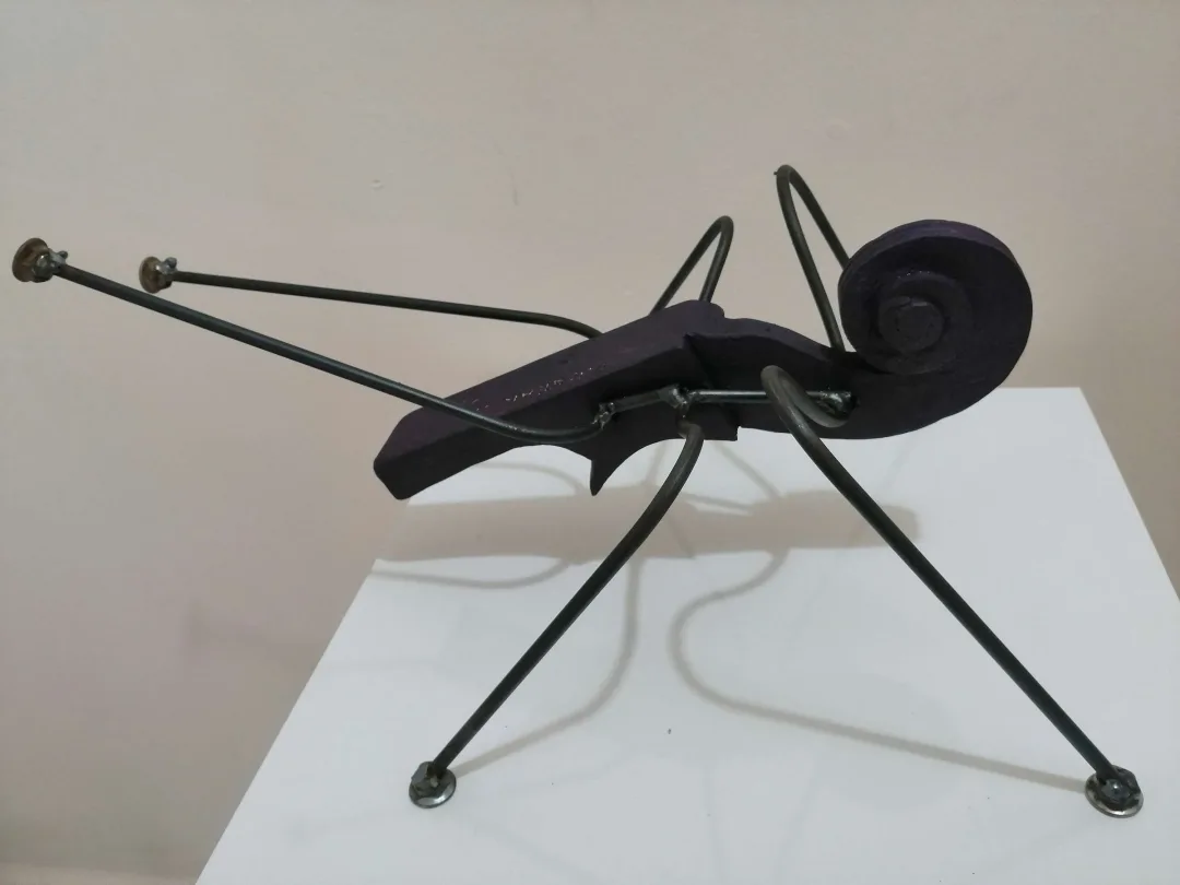 yakınlaştır "Aylak Karınca seri 4" eseri DOĞAN KARAKILIÇ tarafından 2023 yılında 30x22x50 cm ölçülerinde Ahşap, metal tekniği ile yapılmıştır.
