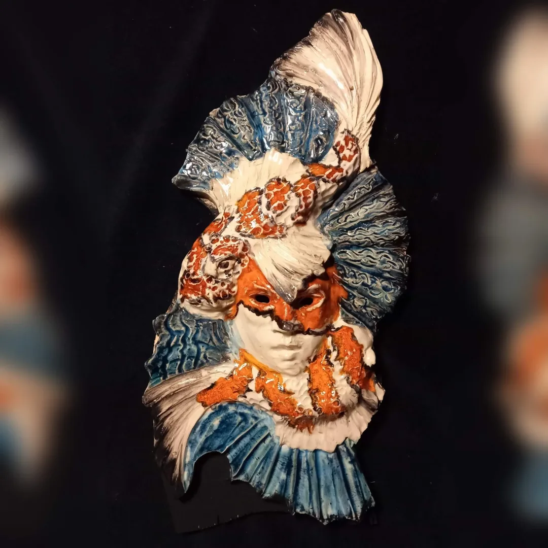 yakınlaştır "Geisha" eseri ORÇUN İLTER tarafından 2023 yılında 40x21 cm ölçülerinde Seramik, 1100°C tekniği ile yapılmıştır.