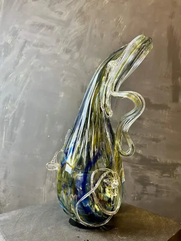 "An" eseri TAHA BAYDAR tarafından 2023 yılında 41x24x15 cm ölçülerinde Sıcak Cam Şekillendirme tekniği ile yapılmıştır.