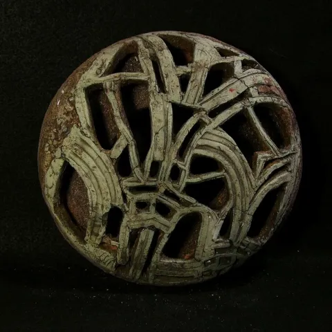 "Kuş Yuvası-3" eseri MİNE POYRAZ tarafından 2023 yılında 23x23 cm ölçülerinde Seramik tekniği ile yapılmıştır.