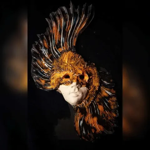 ORÇUN İLTER — “Maskara”, 2023 "Maskara" eseri ORÇUN İLTER tarafından 2023 yılında 28x19 cm ölçülerinde Seramik 1100°C tekniği ile yapılmıştır.