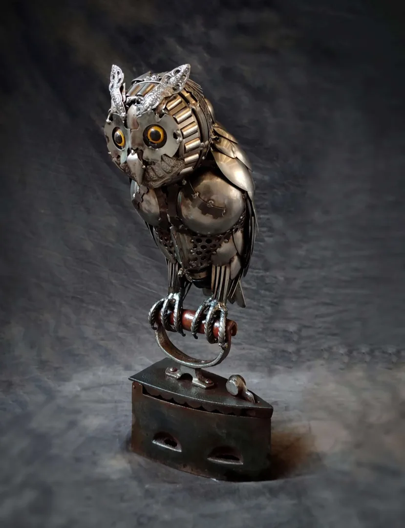 yakınlaştır "Puhu Kuşu" eseri MUSTAFA TUĞRUL tarafından 2024 yılında 50x30x21 cm ölçülerinde Metal tekniği ile yapılmıştır.
