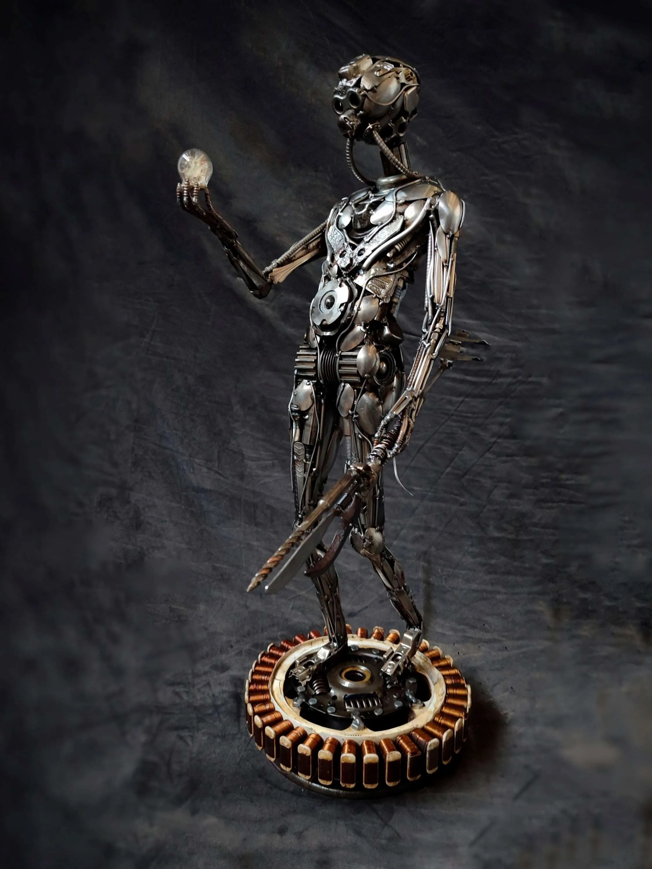"Karahindiba Hasadı" eseri MUSTAFA TUĞRUL tarafından 2024 yılında 74x47x30 cm ölçülerinde Metal tekniği ile yapılmıştır.