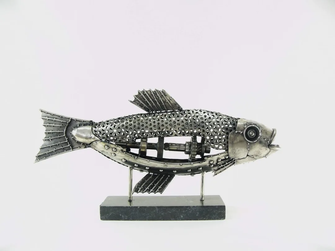 "Balık-II" eseri ÖZER AKTAŞ tarafından 2023 yılında 53x25x10 cm ölçülerinde Metal heykel tekniği ile yapılmıştır.