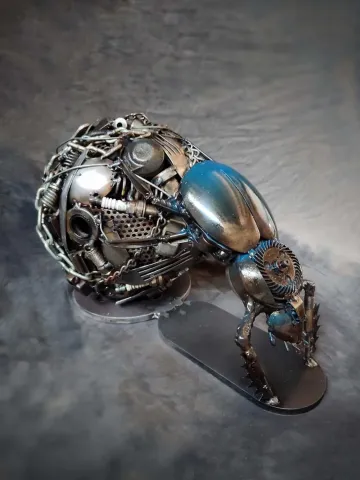 MUSTAFA TUĞRUL — “Bok Böceği”, 2024 "Bok Böceği" eseri MUSTAFA TUĞRUL tarafından 2024 yılında 23x36x22 cm ölçülerinde Metal heykel tekniği ile yapılmıştır.