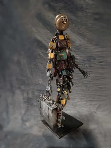 MUSTAFA TUĞRUL — “Kilit Beden Serisi”, 2024 "Kilit Beden Serisi" eseri MUSTAFA TUĞRUL tarafından 2024 yılında 65x34x28 cm ölçülerinde Metal heykel tekniği ile yapılmıştır.