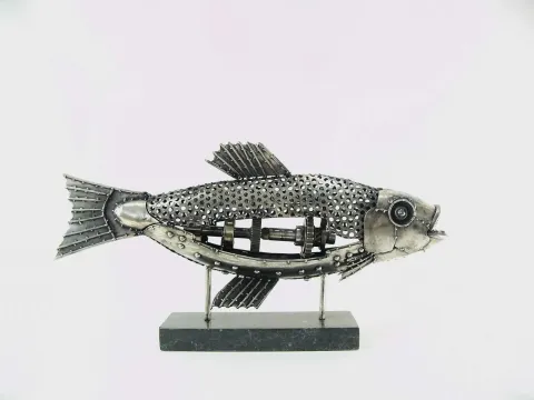 "Balık-II" eseri ÖZER AKTAŞ tarafından 2023 yılında 53x25x10 cm ölçülerinde Metal heykel tekniği ile yapılmıştır.