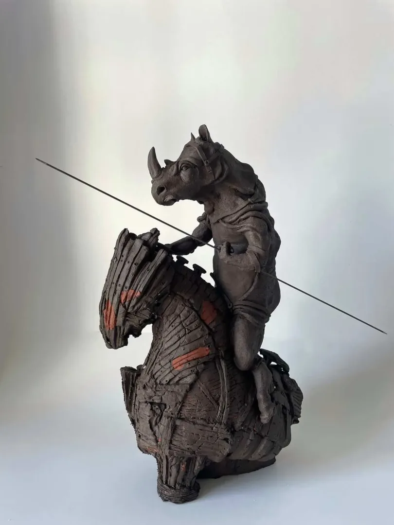yakınlaştır "Aias" eseri BUĞRA ÖZER tarafından 2024 yılında 46x17x30 cm ölçülerinde Stoneware seramik çamuru, Serbest elle şekillendirme, 1125°C tekniği ile yapılmıştır.