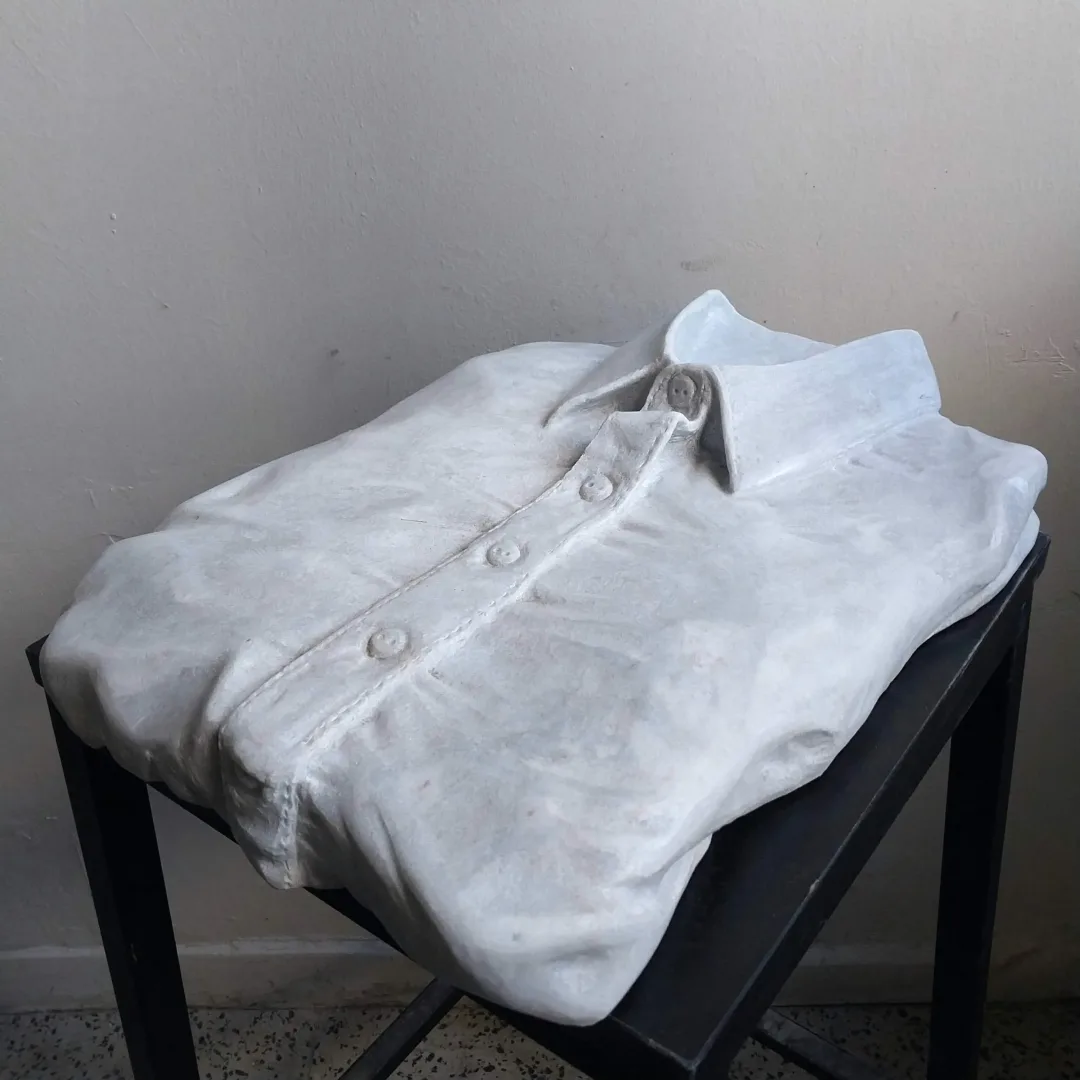 yakınlaştır "Bernini'nin Gömleği" eseri ASLIHAN TİRYAKİ tarafından 2023 yılında 44x12x28 cm ölçülerinde Taş Yontu tekniği ile yapılmıştır.