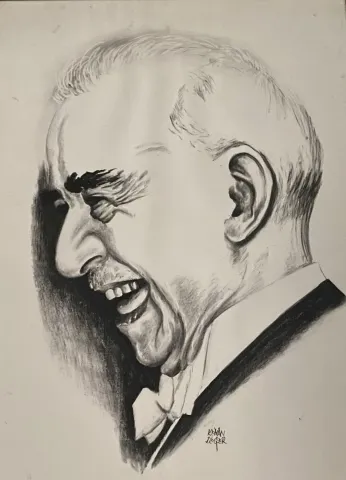 "İnönü" eseri KENAN DEĞER tarafından 1990 yılında 68x48 cm ölçülerinde Kağıt üzeri kurşun kalem tekniği ile yapılmıştır.