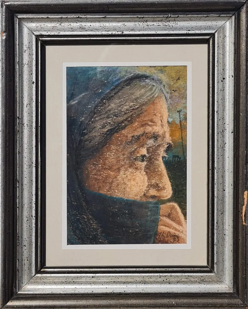 yakınlaştır "Yaşlı Kadın Portresi" eseri ALİ DEMİR tarafından 1993 yılında 18x14 cm ölçülerinde Kağıt üzeri pastel boya tekniği ile yapılmıştır.