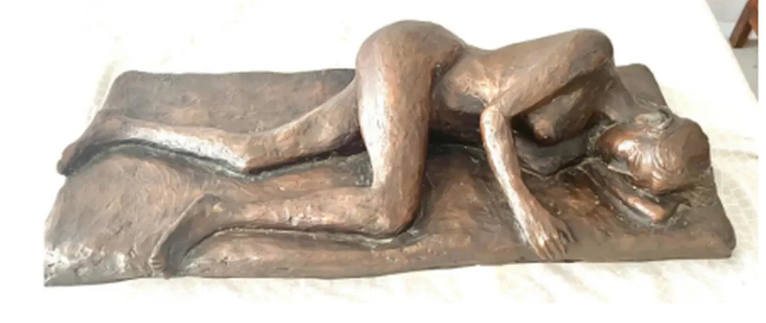 yakınlaştır "Dalıp Gitmek" eseri METİN TÜTÜN tarafından 60x24x14 cm ölçülerinde Bronz Heykel tekniği ile yapılmıştır.