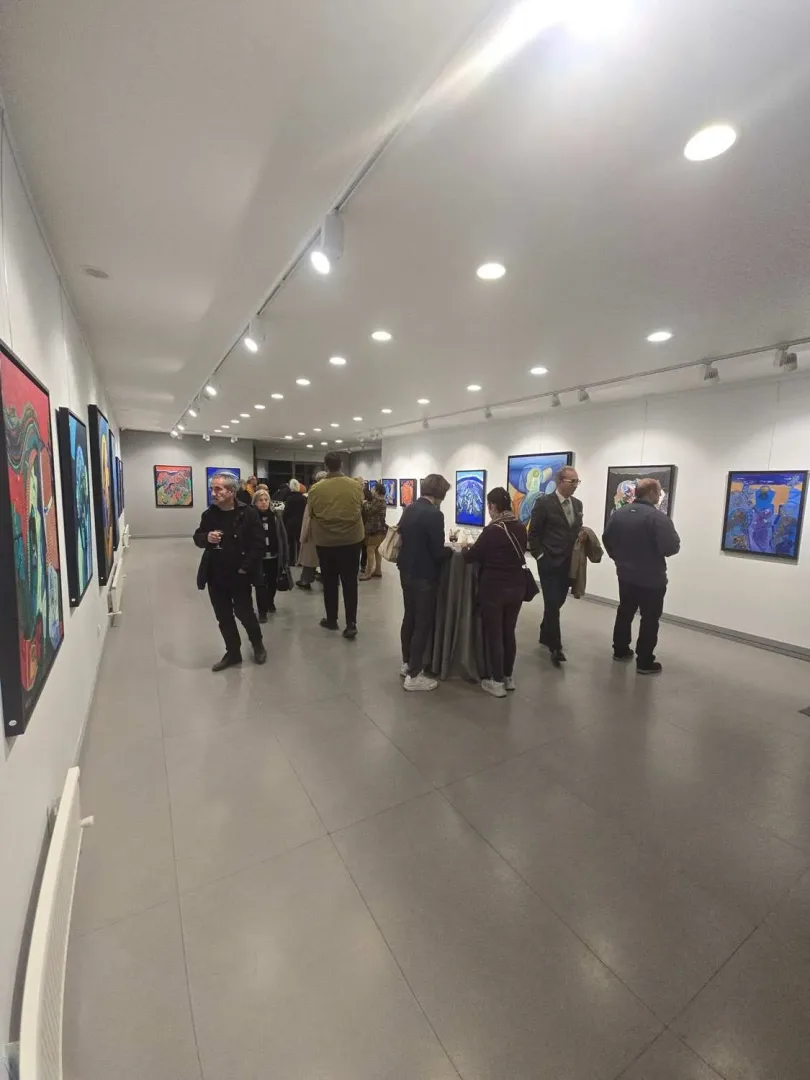 NECMETTİN ÖZLÜ — sergiden görünüm