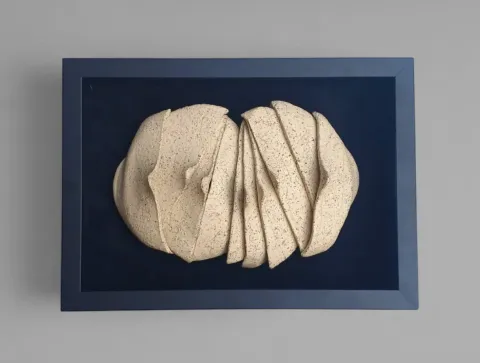 RUHSAR ANGIN SAVAŞ — “İçsel Topoğrafya”, 2024 "İçsel Topoğrafya" eseri RUHSAR ANGIN SAVAŞ tarafından 2024 yılında 34x23 cm ölçülerinde Seramik Elle Şekillendirme , 1200 °C tekniği ile yapılmıştır.