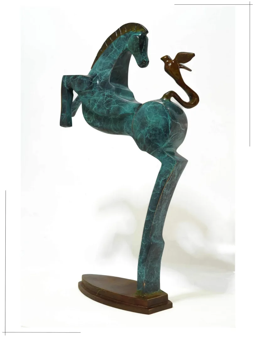 "Horse& Bird" eseri SADEGH ATHAM tarafından 48x30x11 cm ölçülerinde Bronz tekniği ile yapılmıştır.