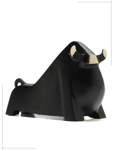 "Cow" eseri SADEGH ATHAM tarafından 12x20x9 cm ölçülerinde Bronz tekniği ile yapılmıştır.