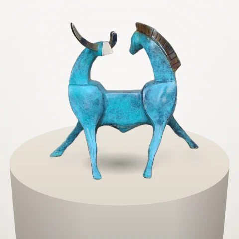 "Horse& Cow" eseri SADEGH ATHAM tarafından 30x20x26 cm ölçülerinde Bronz tekniği ile yapılmıştır.