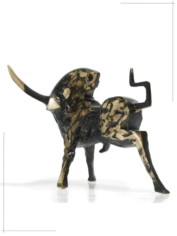 "Cow" eseri SADEGH ATHAM tarafından 21x28x13 cm ölçülerinde Bronz tekniği ile yapılmıştır.