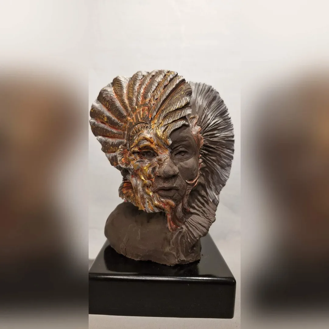yakınlaştır "Büyü" eseri ORÇUN İLTER tarafından 2024 yılında 29x15x15 cm ölçülerinde Stoneware Seramik Çamuru, Serbest Elle Şekillendirme tekniği ile yapılmıştır.