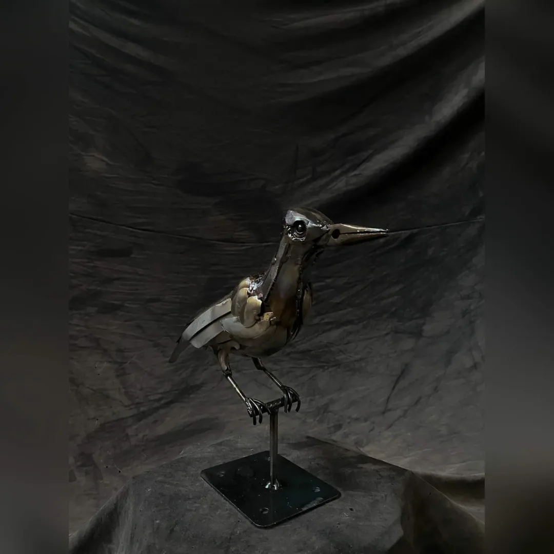 yakınlaştır "İsimsiz" eseri MÜCAHİT DİYAR ARIZ tarafından 2024 yılında 24x32x10 cm ölçülerinde Metal heykel tekniği ile yapılmıştır.